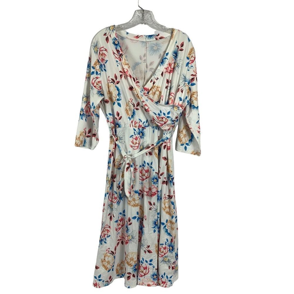 Women's Super Stretchy White Floral 3/4 Sleeve Dress - Picture 1 of 5